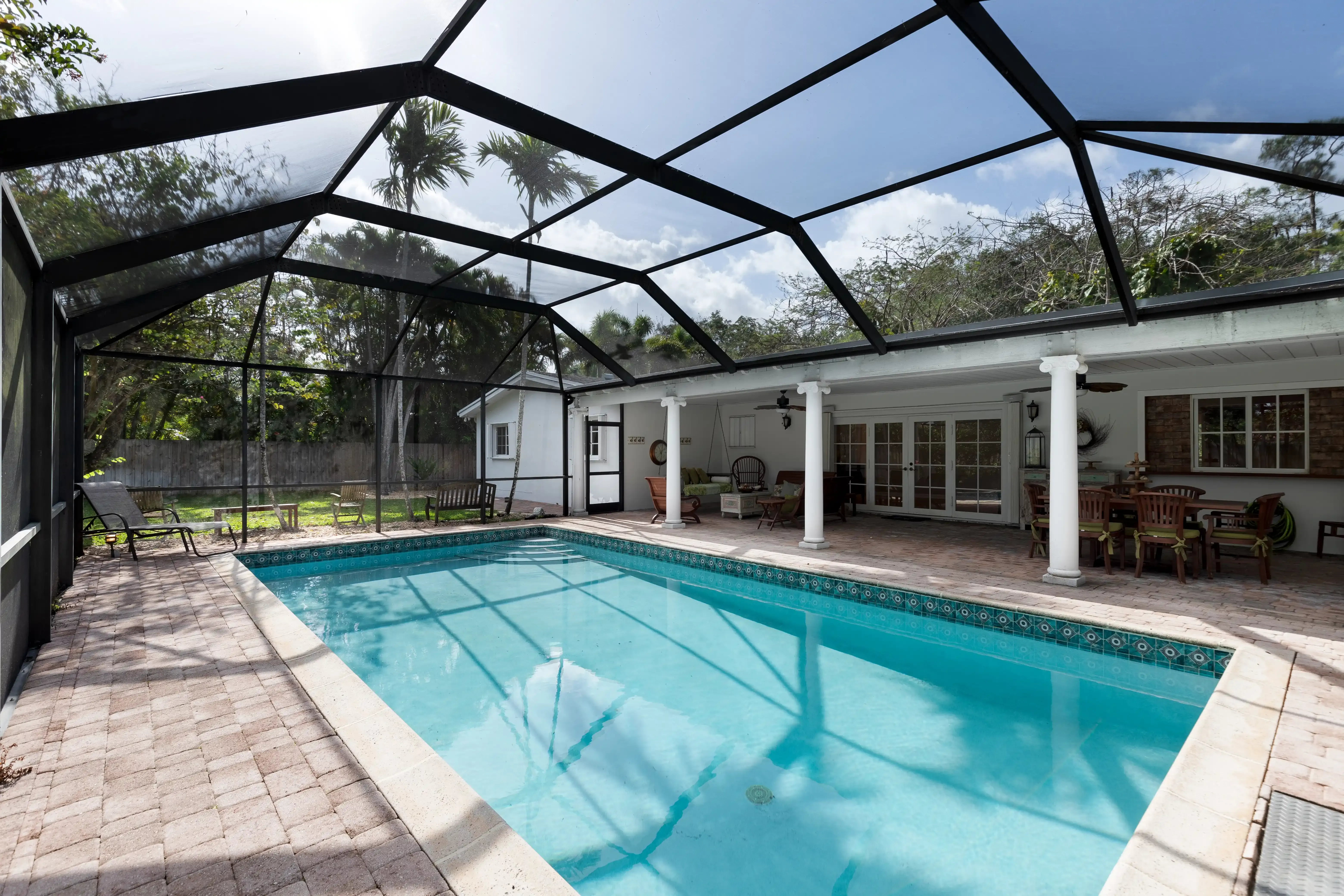 Image specialiste abri de piscine 4 abri piscine retractable