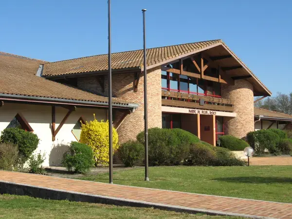 Abri Piscine Rétractable Spécialiste abri de piscine Belin-Béliet