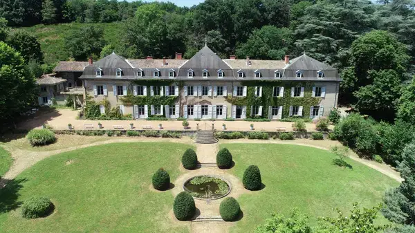 Abri Piscine Rétractable Spécialiste abri de piscine Charbonnières-les-Bains