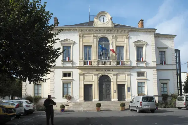 Abri Piscine Rétractable Spécialiste abri de piscine Coulommiers