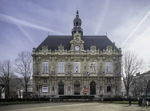 Abri Piscine Rétractable Spécialiste abri de piscine Ivry-sur-Seine