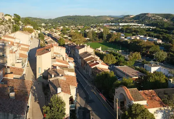 Abri Piscine Rétractable Spécialiste abri de piscine Les Pennes-Mirabeau