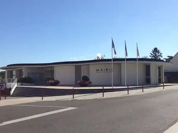 Abri Piscine Rétractable Spécialiste abri de piscine Longuenée-en-Anjou