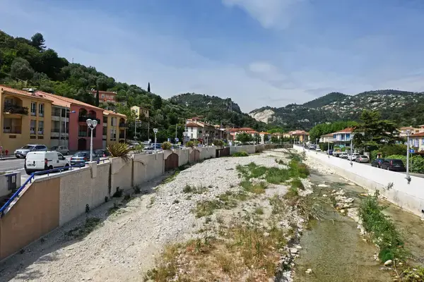 Abri Piscine Rétractable Spécialiste abri de piscine Saint-André-de-la-Roche