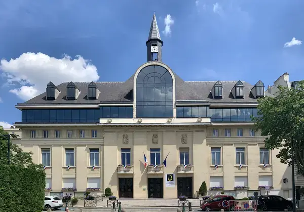 Abri Piscine Rétractable Spécialiste abri de piscine Saint-Mandé