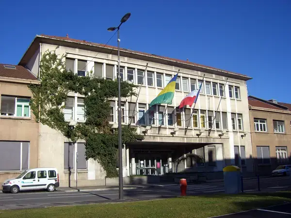 Abri Piscine Rétractable Spécialiste abri de piscine Saint-Martin-d'Hères