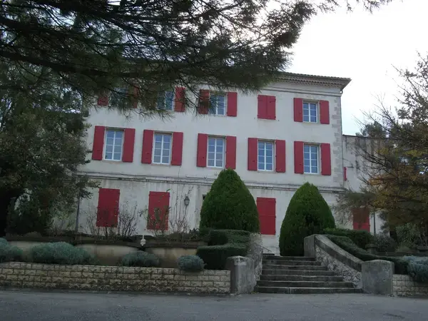 Abri Piscine Rétractable Spécialiste abri de piscine Simiane-Collongue