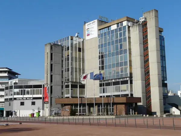 Abri Piscine Rétractable Spécialiste abri de piscine Vaulx-en-Velin